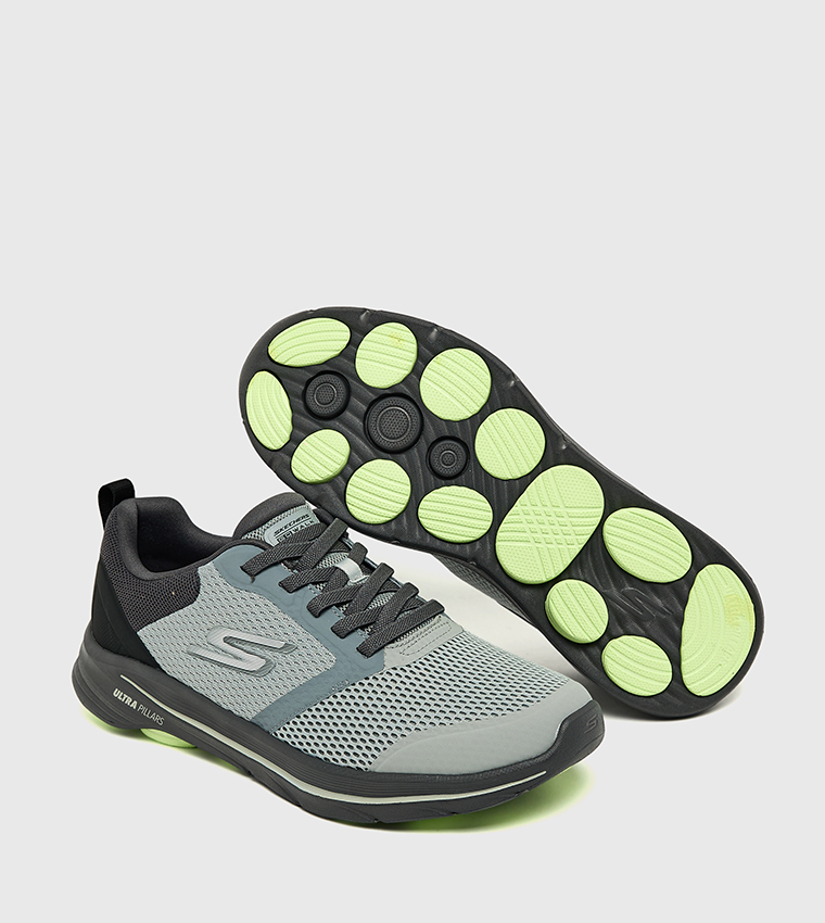 GO WALK 8 Running Shoes