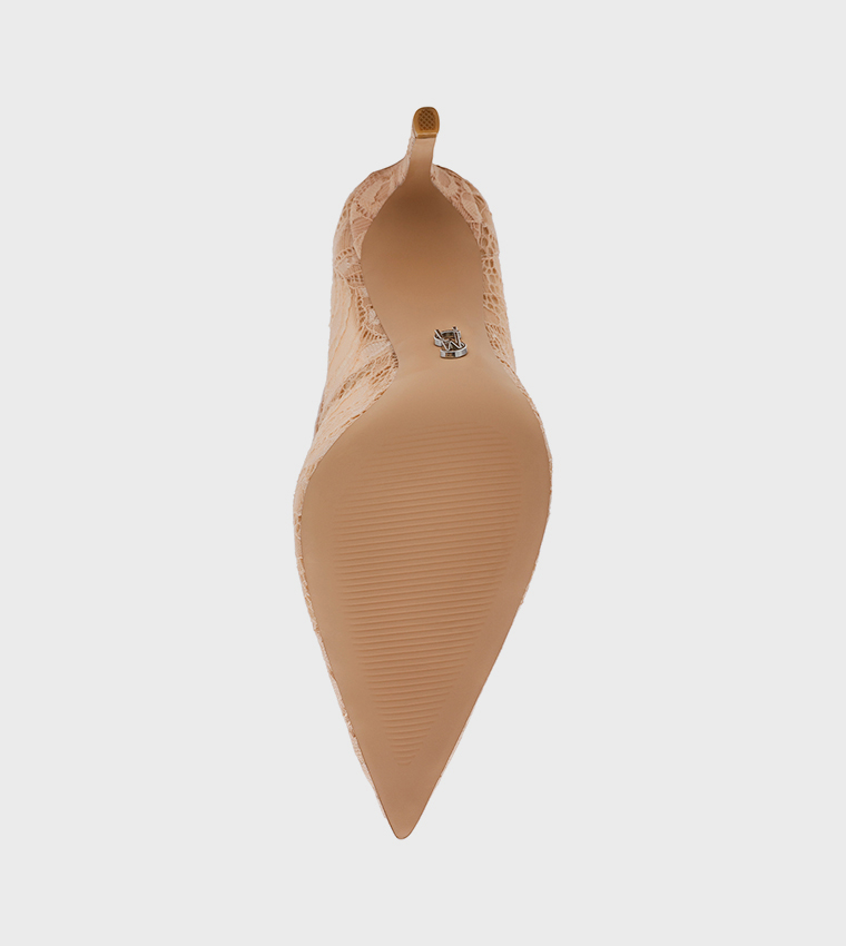 THRIVE-LM Lace-Trim Pumps