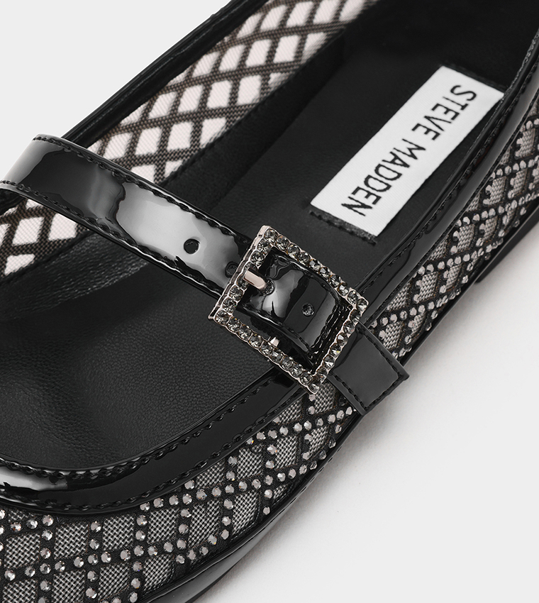 حذاء ماري جين