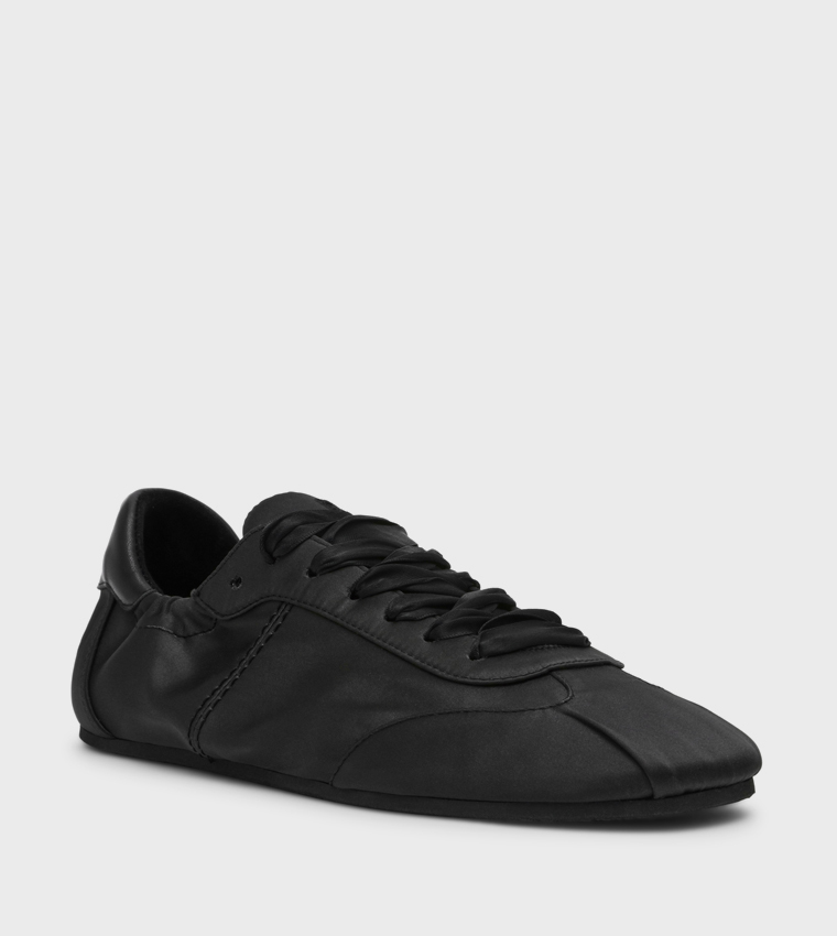 ARTISTE Lace-Up Sneakers