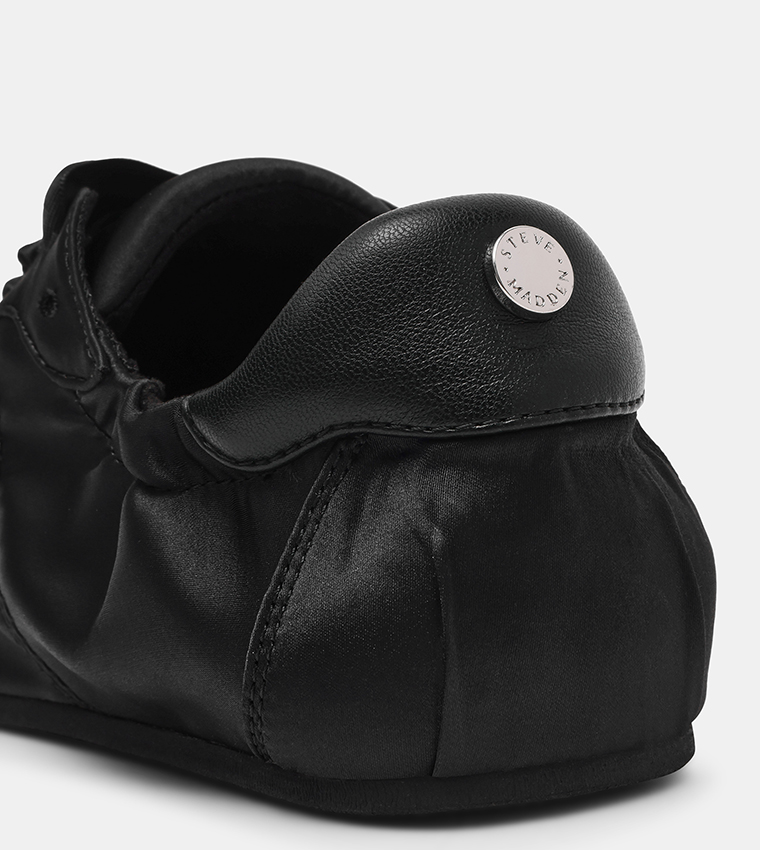 ARTISTE Lace-Up Sneakers