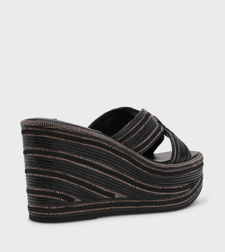 صندل ويدج بمقدمة مفتوحة