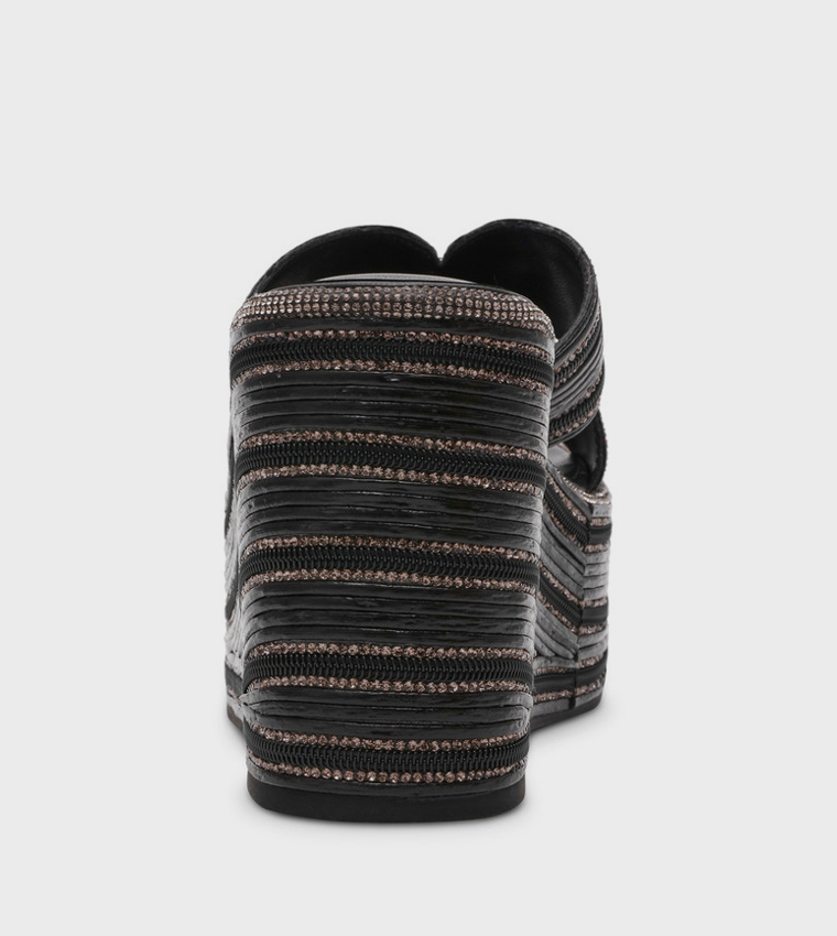 صندل ويدج بمقدمة مفتوحة