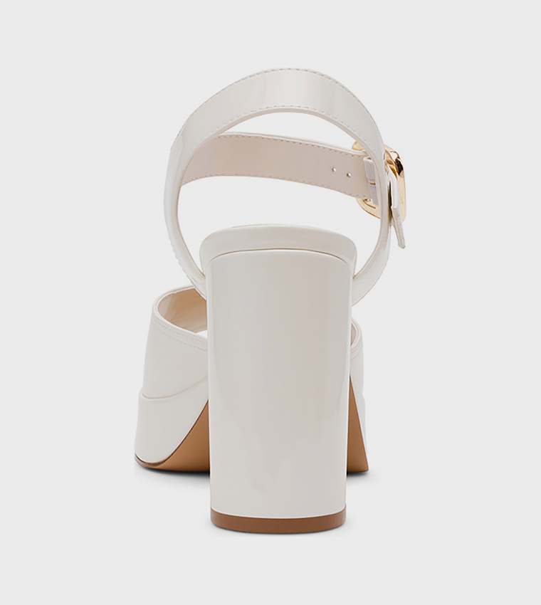 صندل كعب بلاتفورم لامع 