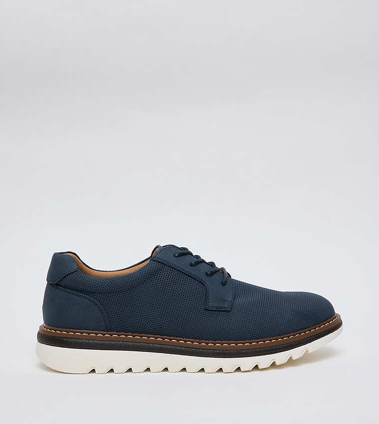 SANDERS Textured Lace-Up Casual Shoes