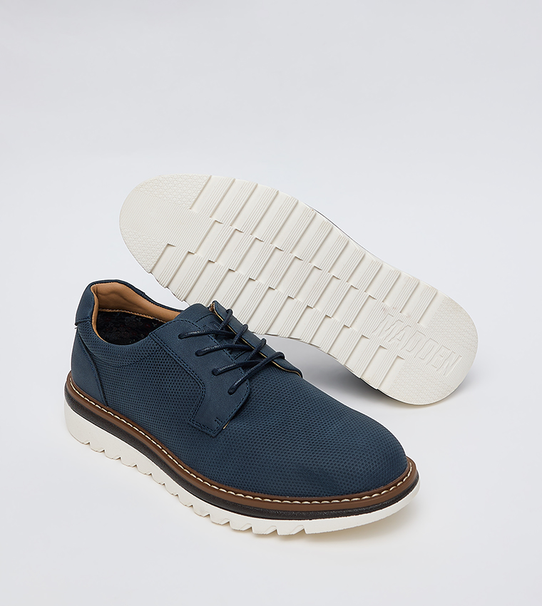 SANDERS Textured Lace-Up Casual Shoes