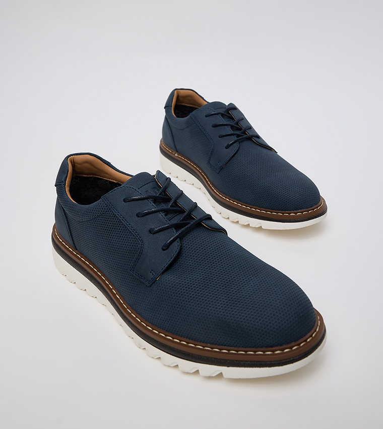 SANDERS Textured Lace-Up Casual Shoes