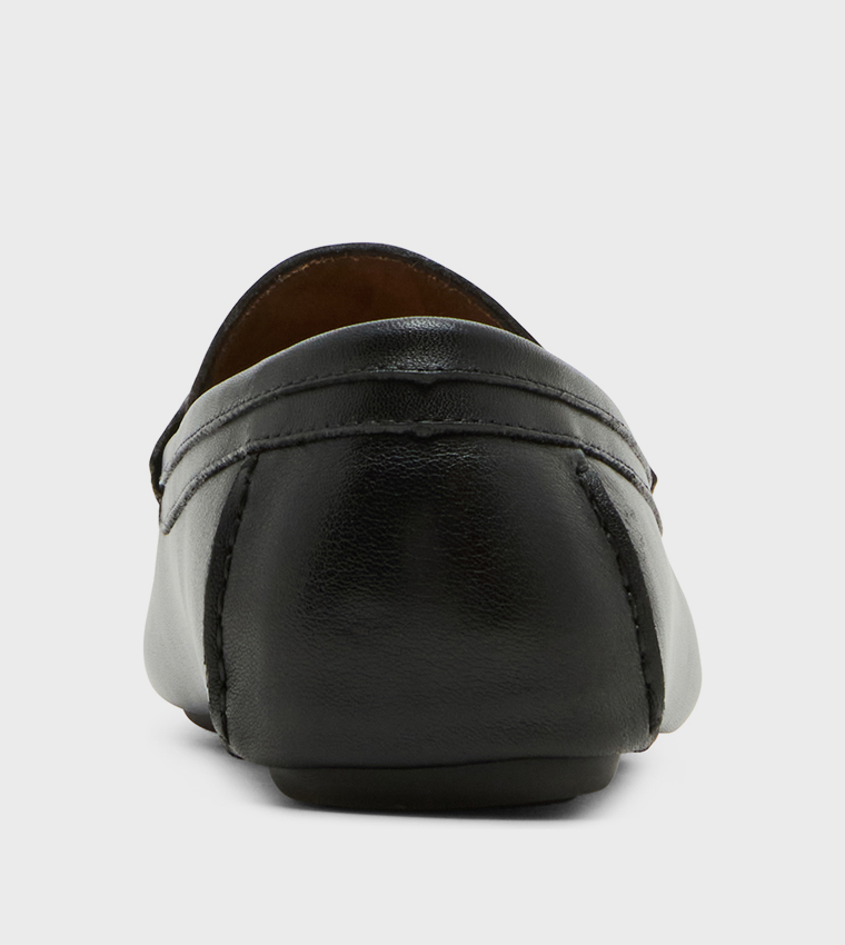 KRISTON Textured Round Toe Loafers