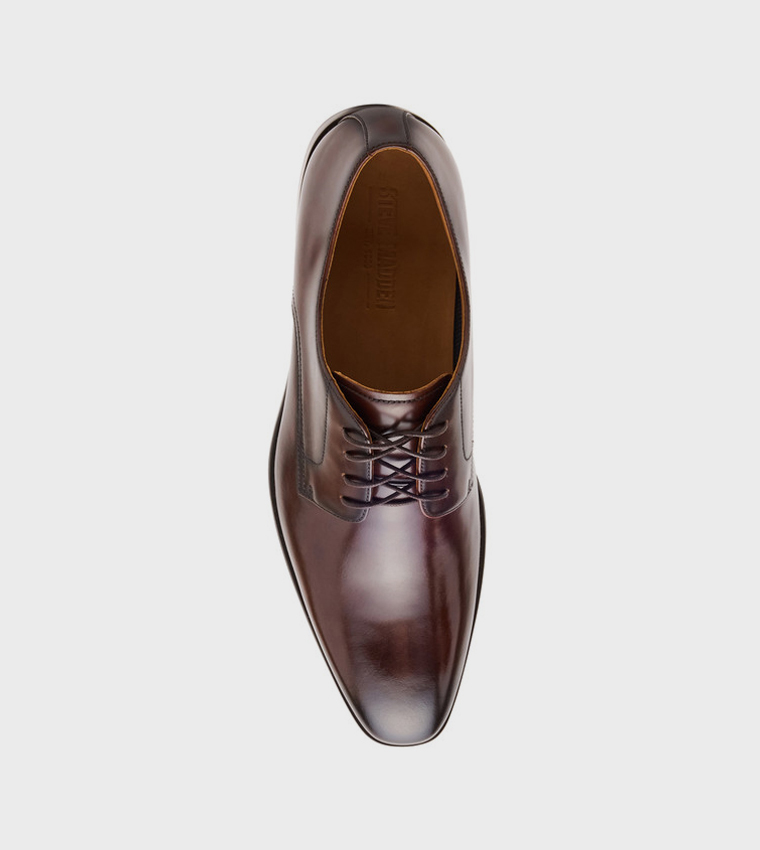 حذاء رسمي برباط