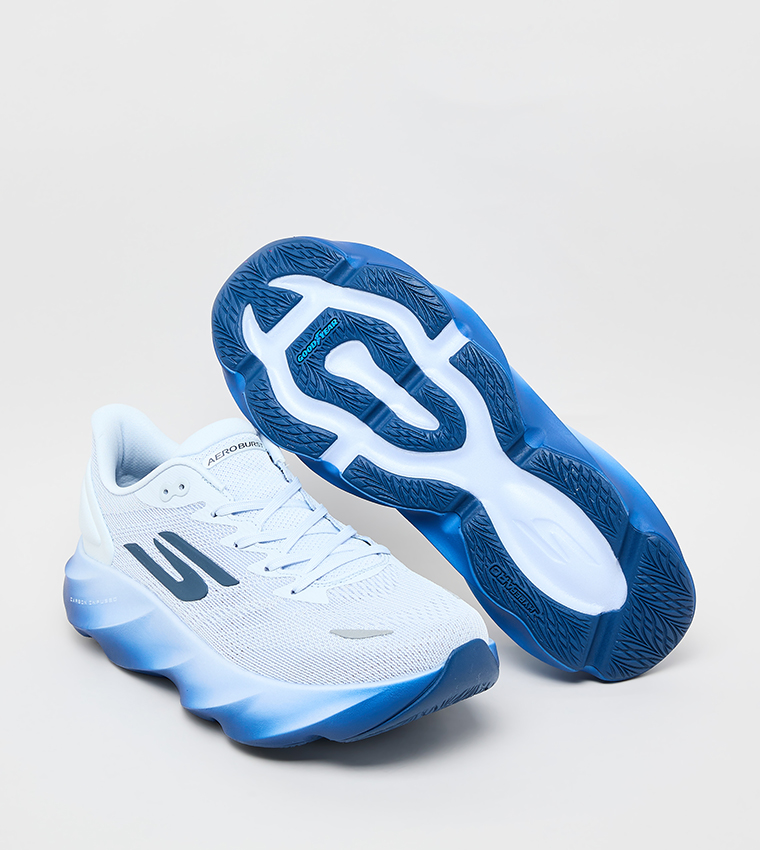 حذاء جري إس كيه إكس إيرو برست