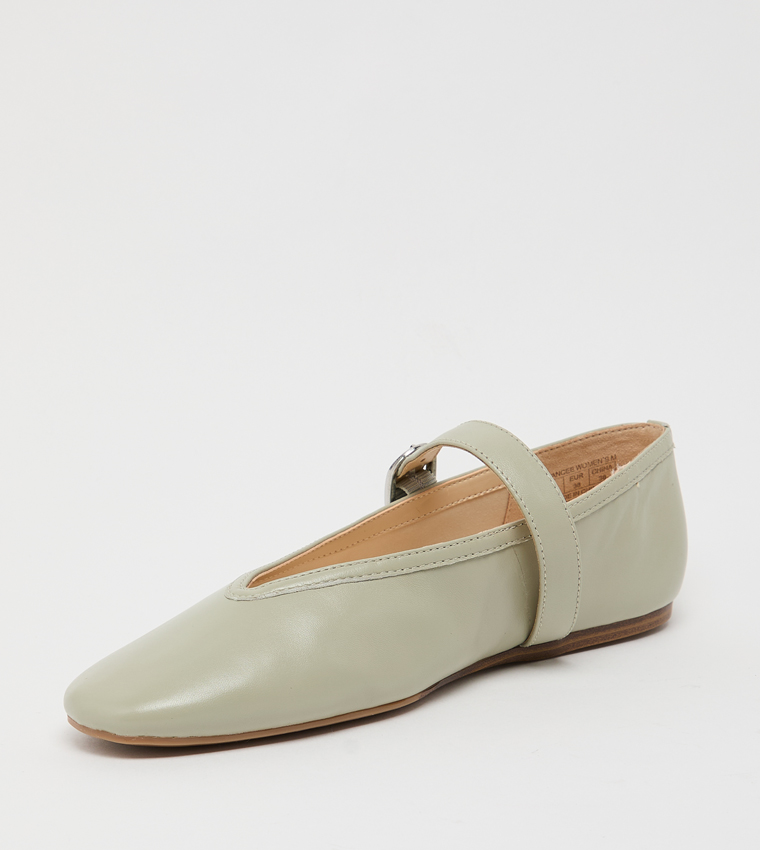 VANCEE Textured Mary Jane Shoes