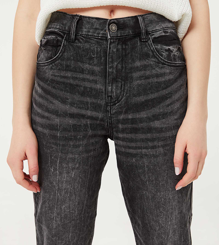 بنطال جينز بخصر عالي