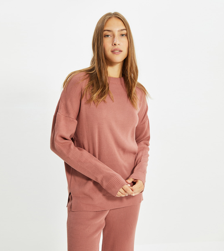 طقم تريكو من توب وبنطال