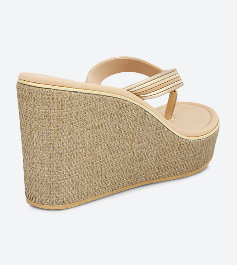 صندل بنعل سميك لون بيج