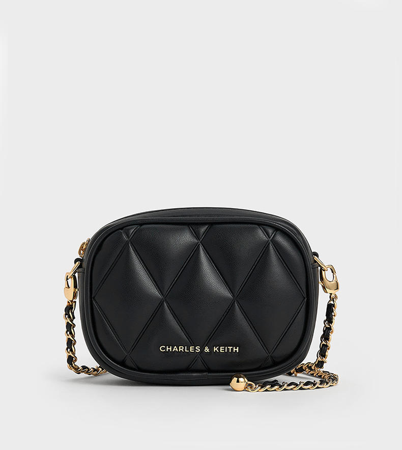 ARWEN Quilted Crossbody Bag