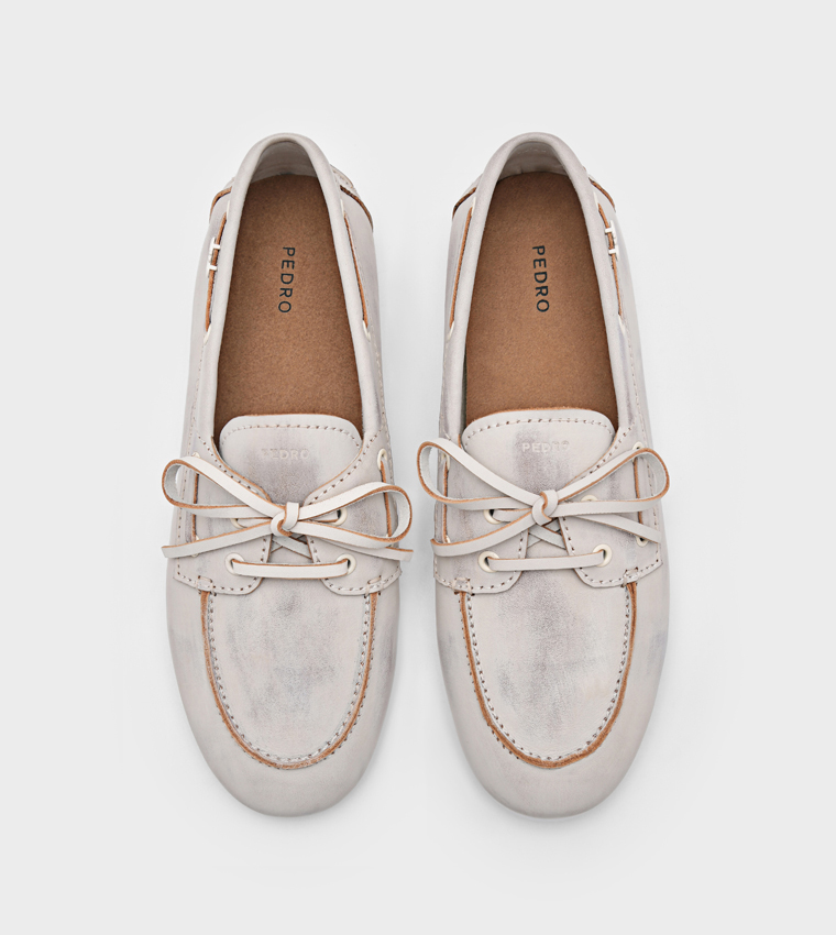 حذاء قارب جلد 