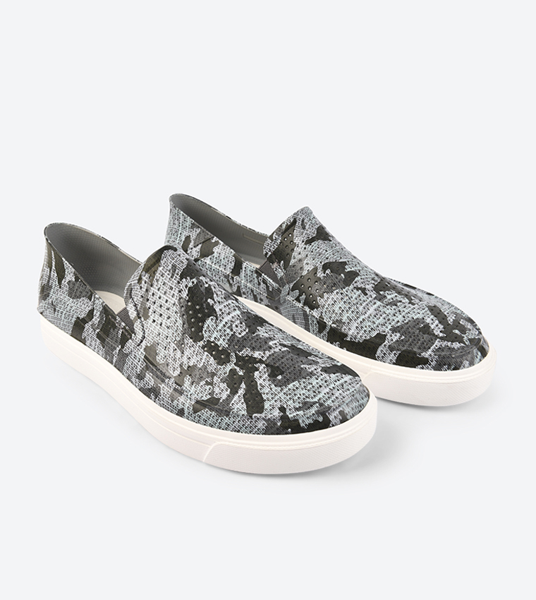 Buy Crocs Citilane Roka Camo Slip Ons Grey In Grey 6thStreet UAE