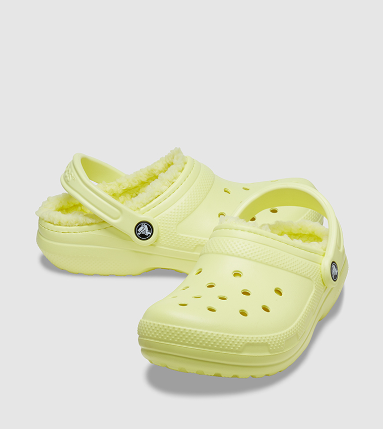 Green fuzzy online crocs