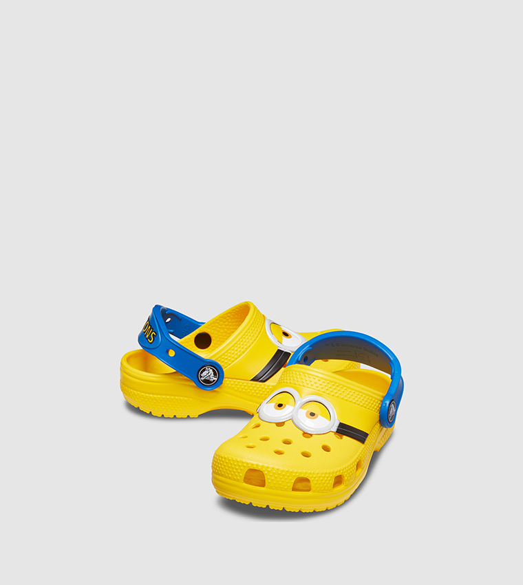 Minion clogs on sale