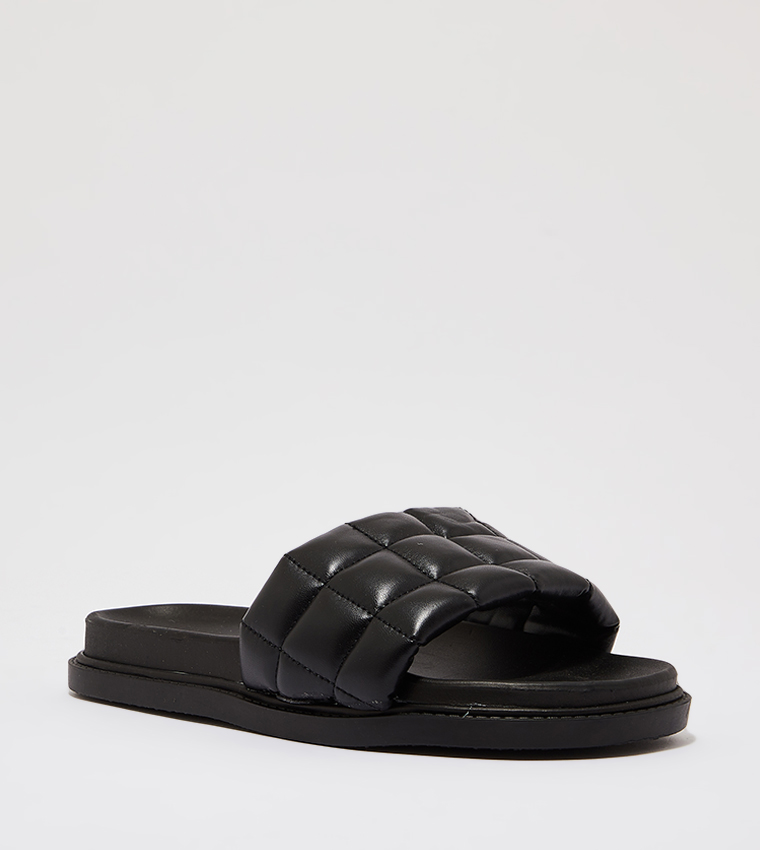 Buy Ardene Quilted Pool Slides In Black 6thStreet Saudi Arabia