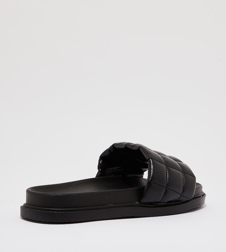 Buy Ardene Quilted Pool Slides In Black 6thStreet Saudi Arabia
