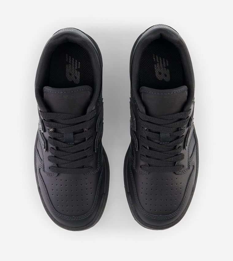 BB480 Round Toe Lace-Up Sneakers