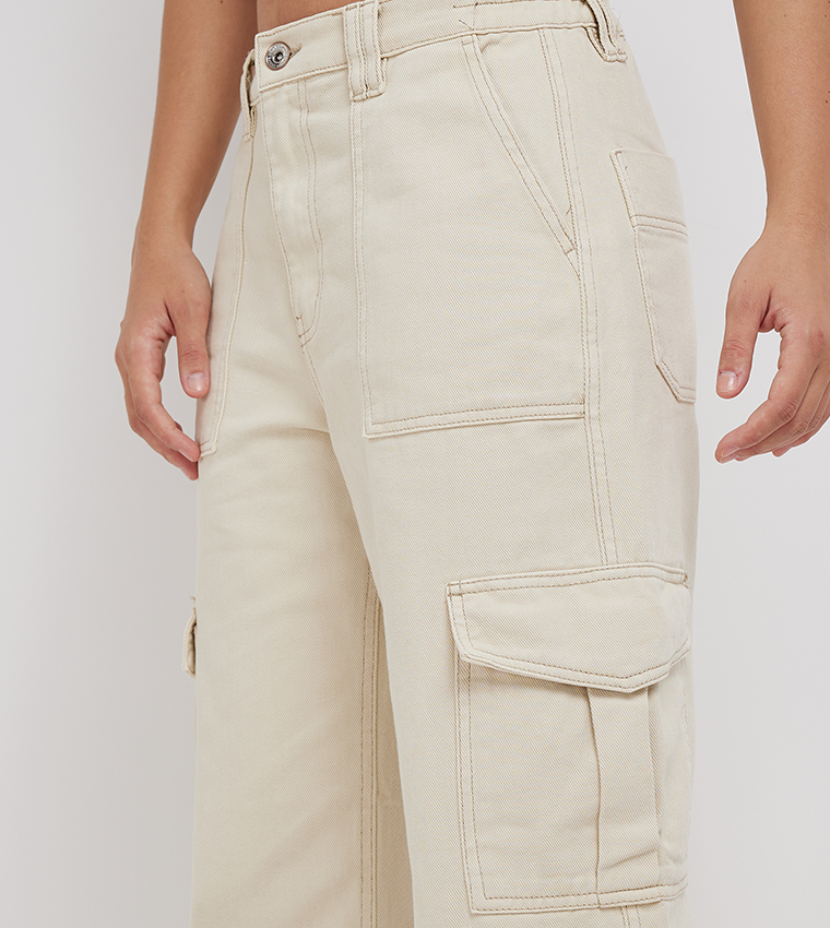 Fila contrast stitching cargo pants in white