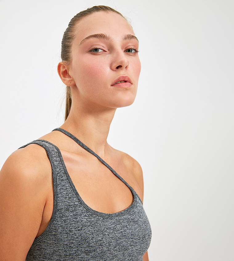 Buy Trendyol Cross Strap Sports Bra In Black 6thStreet Qatar