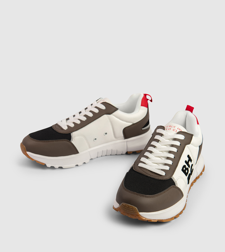 حذاء رياضي برباط بتفاصيل مونوغرام