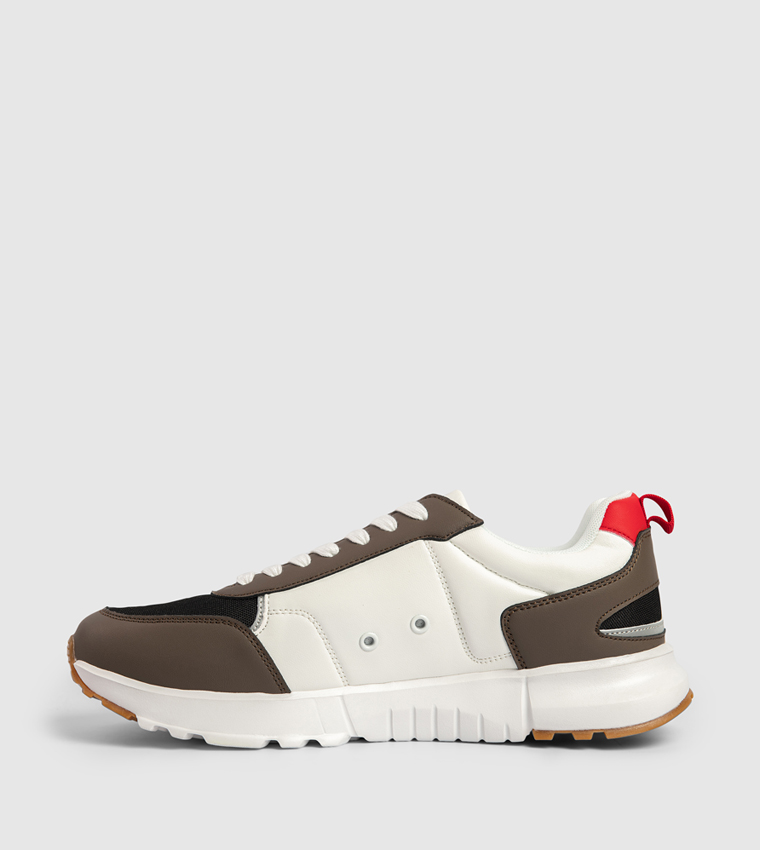 حذاء رياضي برباط بتفاصيل مونوغرام