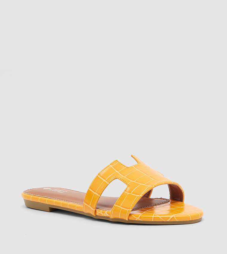 Flat slide deals sandals