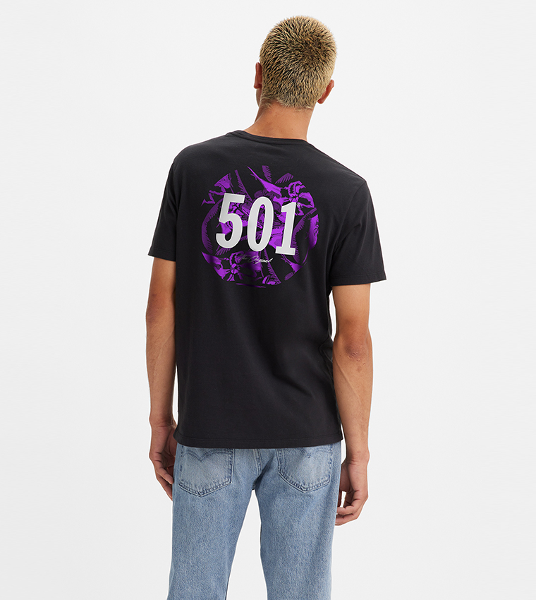 Buy Levi s Classic Graphic Print T Shirt In Black 6thStreet Bahrain