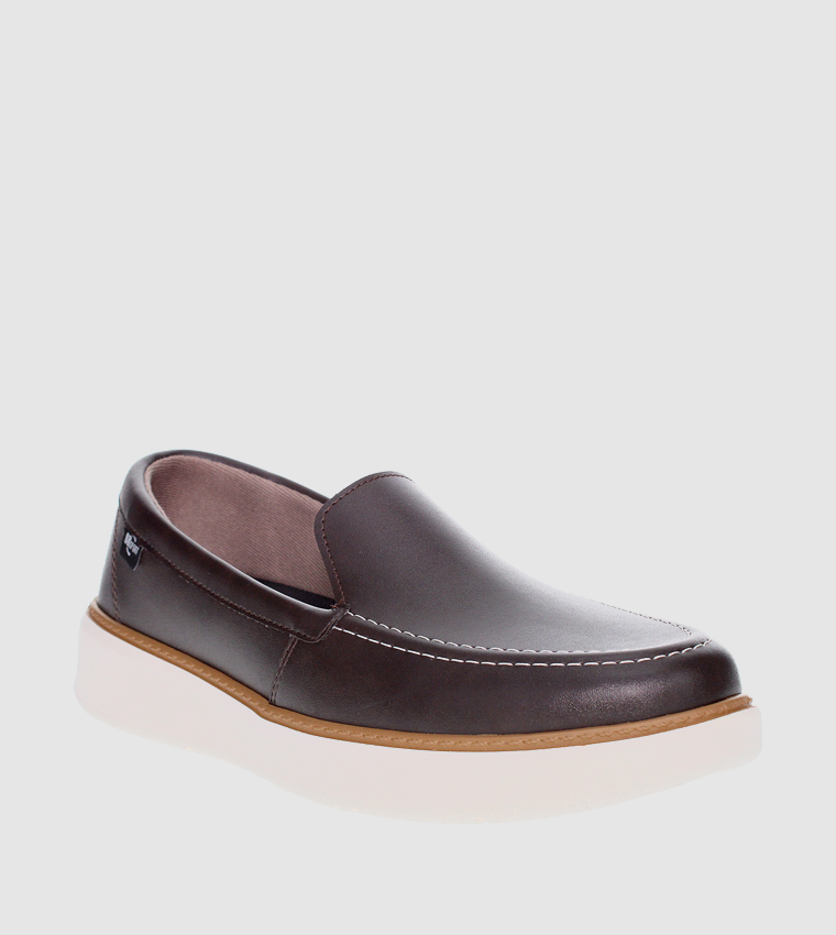 Casual shoes under 200 clearance