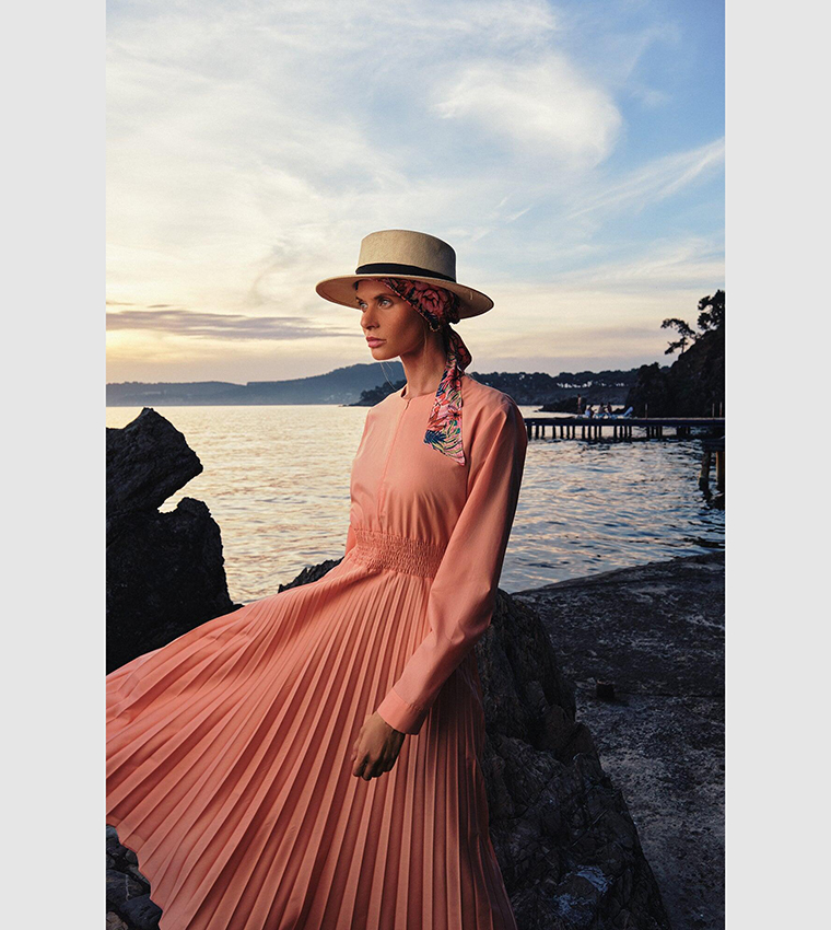 Buy Touch Zippered Front Long Sleeves Pleated Midaxi Dress In