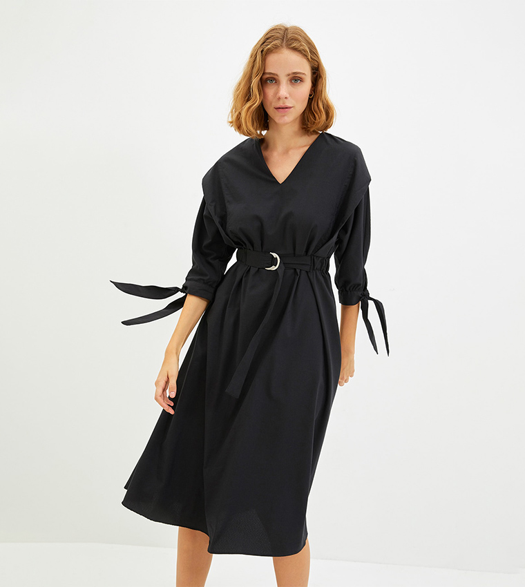 Buy Trendyol Batwing Sleeve Belted Midi Dress In Black | 6thStreet UAE