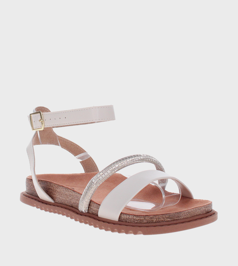 صندل كاجوال بحزام على الكاحل