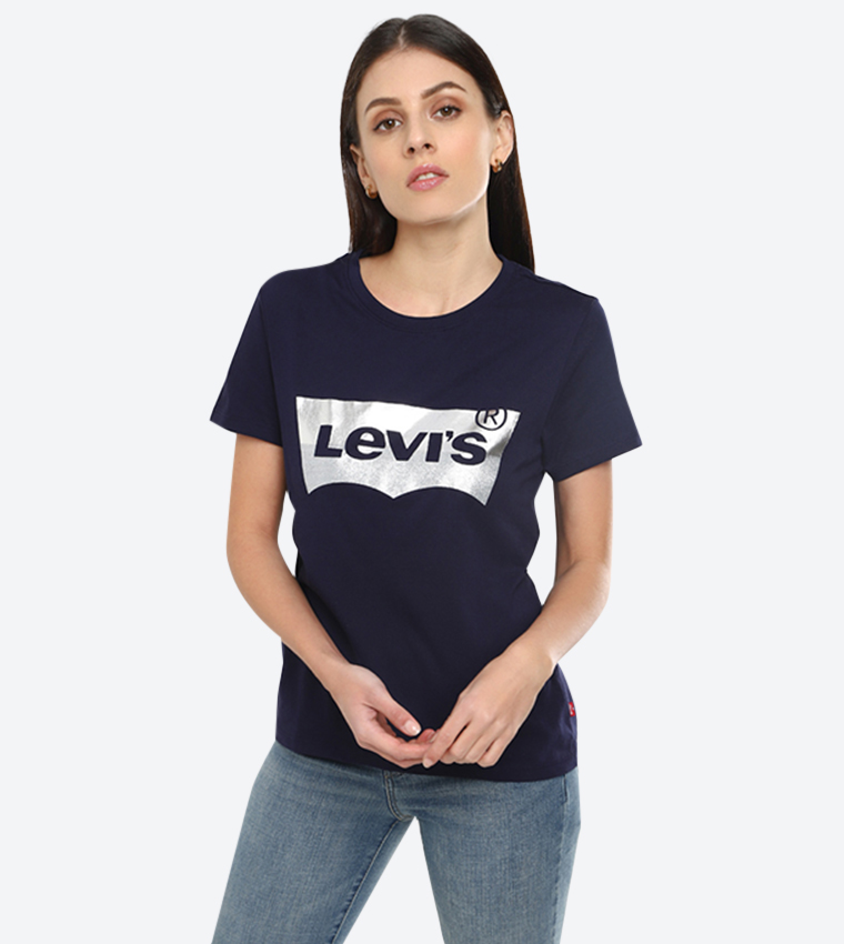renhed Svin Tilgængelig Buy Levi's Graphic Printed Scoop Neck Short Sleeve T Shirt Navy 237710069  In Navy | 6thStreet Qatar