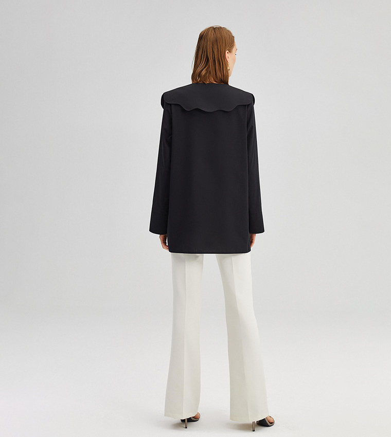 Solid scallop Collar Long Sleeves Top