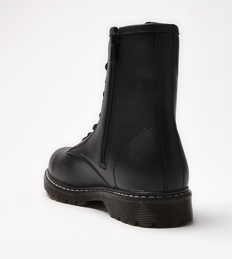Buy Trendyol Basic Casual Ankle Boots In Black | 6thStreet Bahrain