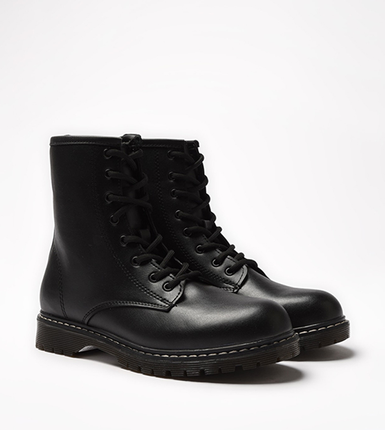 Buy Trendyol Basic Casual Ankle Boots In Black | 6thStreet Bahrain