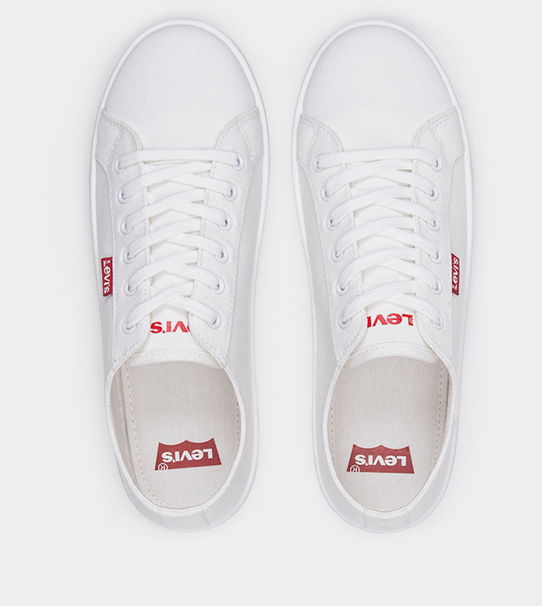 Buy Levi s MALIBU 2.0 Lace Up Sneakers In White 6thStreet Kuwait
