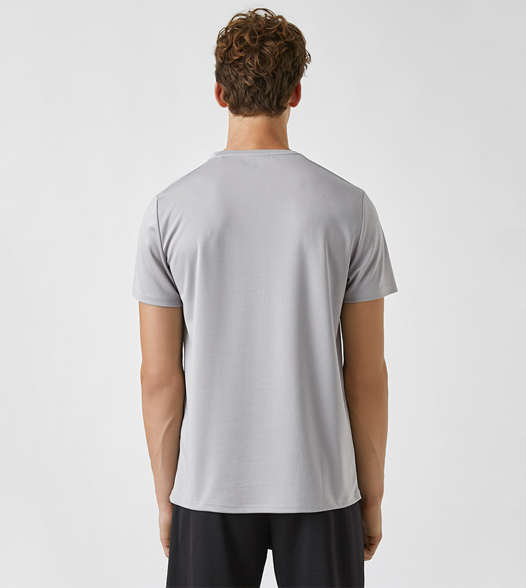 Buy Trendyol Basic Regular Fit T Shirt In Grey | 6thStreet Bahrain