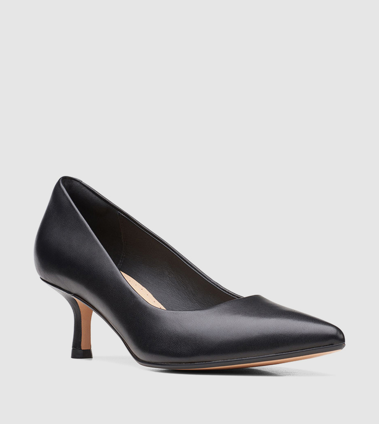 Buy Clarks Violet 55 Rae Kitten Heel Pumps In Black 6thStreet Saudi Arabia