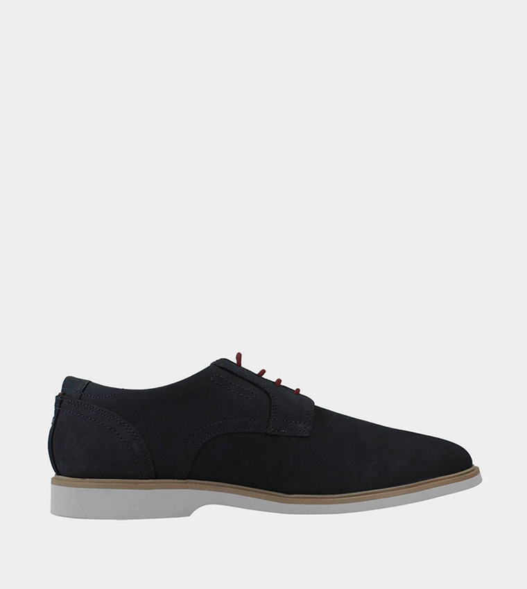Buy Clarks Malwood Lace Up Casual Shoes In Navy | 6thStreet Saudi Arabia