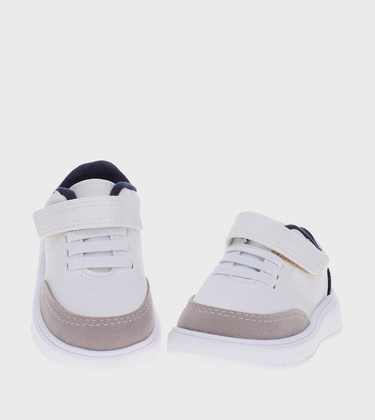 Round Toe Velcro Closure Sneakers