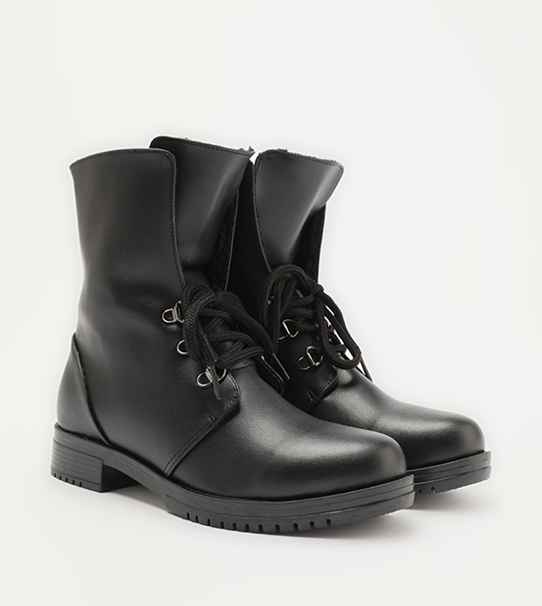 Buy Trendyol Basic Casual Ankle Boots In Black | 6thStreet Qatar