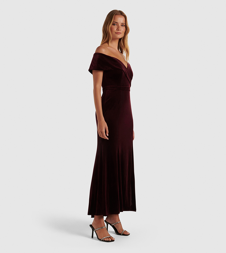 RENESMEE Off Shoulder Velvet Gown