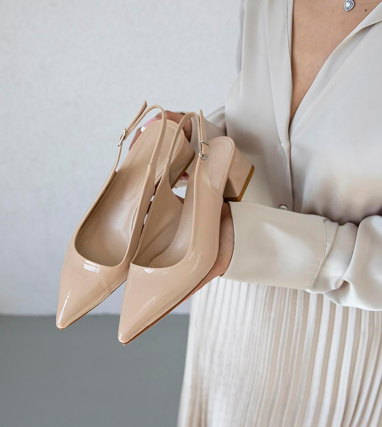 HANNA Pointed Toe Slingback Pumps