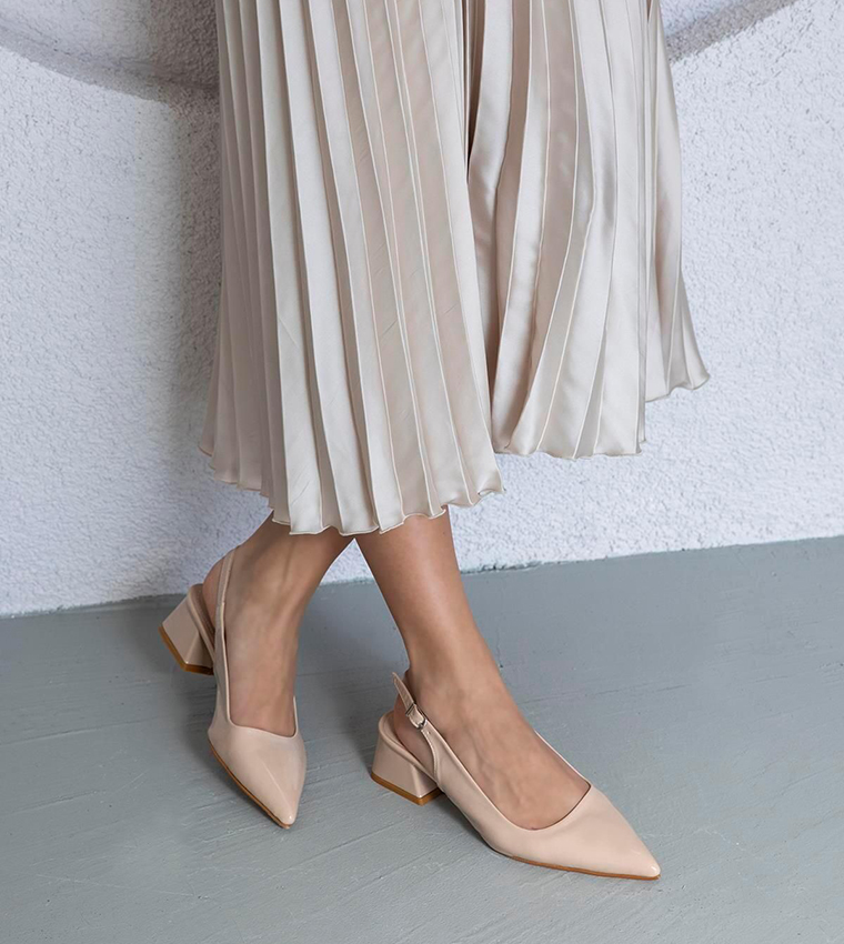 HANNA Pointed Toe Slingback Pumps