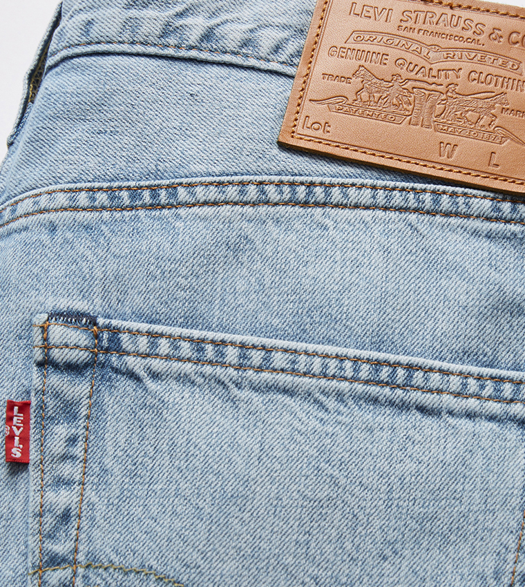568™ Loose Straight Fit Lightweight Jeans